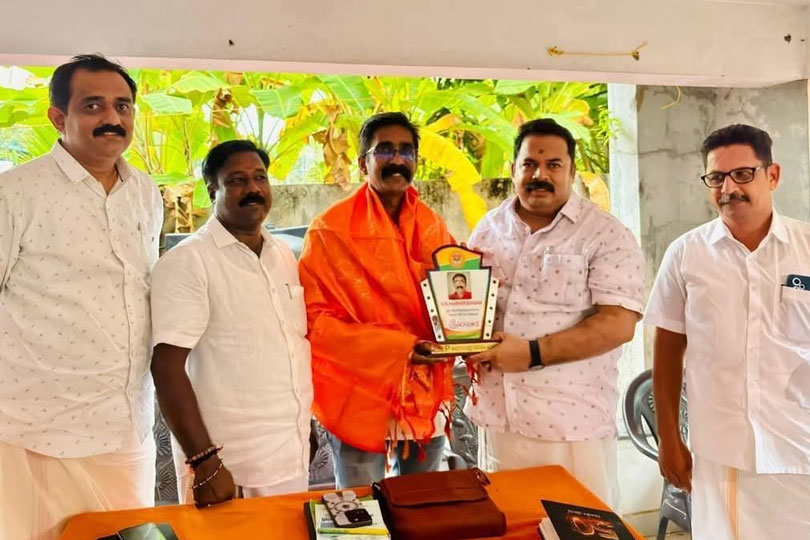 ആത്മഹത്യാ പ്രതിരോധം ഒരാൾ മാത്രം ഹ്രസ്വചലച്ചിത്ര നിർമ്മാതാവിന്  സ്നേഹാദരവ് നൽകി 